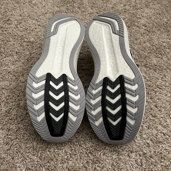 🆕NIB Saucony Endorphin Pro 2 Racing Shoes • Size 7.5 • Black / White - Picture 6 of 8